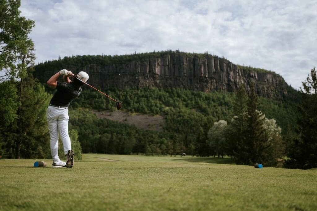 Photo credit: @fortwilliamcountryclub on Instagram